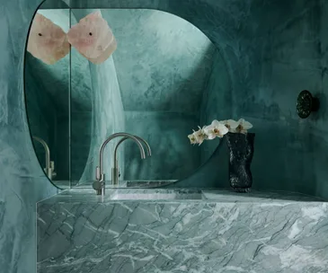 marble-bathroom-vanity