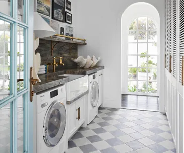 How to hand wash clothes