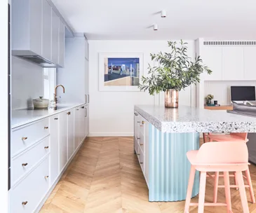 pink-blue-kitchen