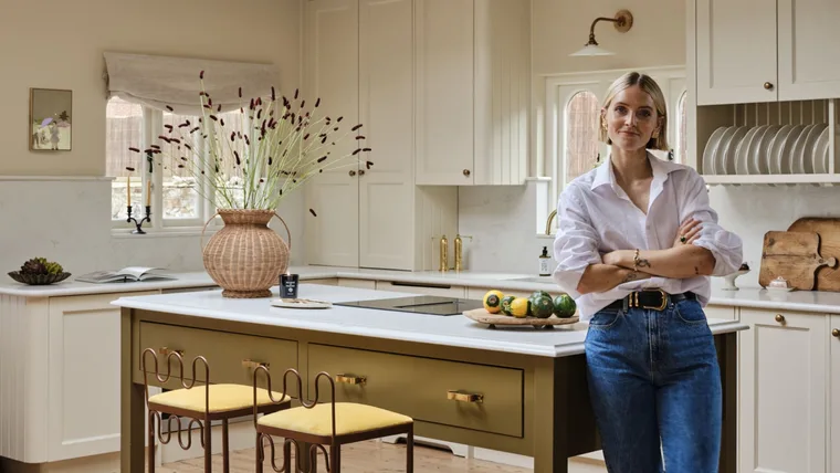 Polly Sayer house tour.