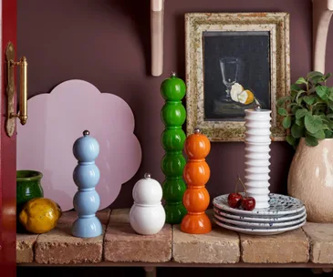 salt-pepper-bobbin-grinders