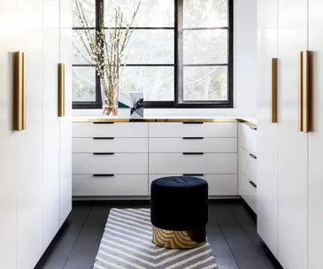 10 chic walk-in wardrobe design ideas