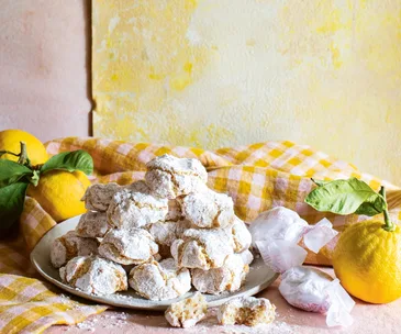 Lemon and fennel seed amaretti