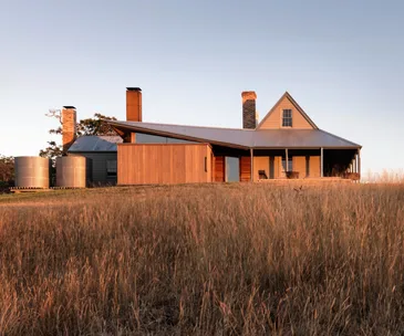 The exterior of Captain's Kelly Cottage on Bruny Island