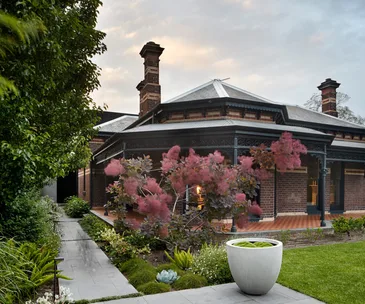 Victorian facade, Belle magazine.