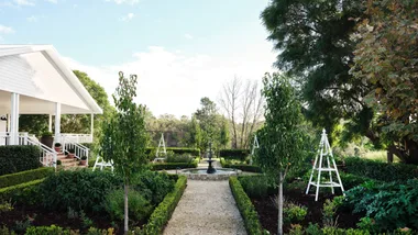 Elegant country retreat homestead in the NSW Hunter Valley
